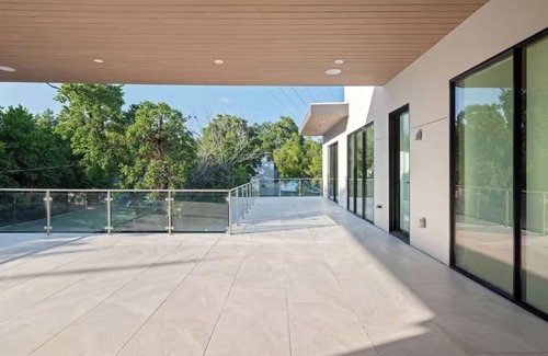 Green Park Casa | Lake Austin Waterfront Main House: Golf+Wake+SXSW