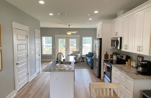 Carrabelle Casa | LAKE, BEACH, MARINA, FISHING, NATURE HIKING, THIS HOME HAS IT ALL!