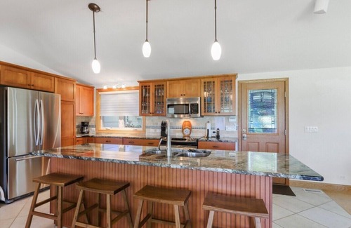 Powers Lake Casa | Tranquila casa frente al lago para toda la familia para disfrutar! - El escondite de Hayley
