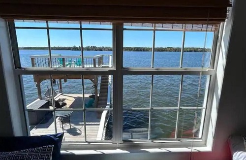 Cordele Casa | Lake Blackshear House literally over the water for stunning views!