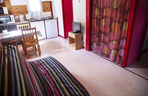 Naucelle Chalet De Esquí | Lake Bonnefon campsite *** - Chalet CONFORT 30 m2 (2 bedrooms) 6 persons