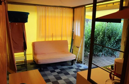 Naucelle Casa | Lake Bonnefon campsite *** - STANDARD furnished toiled bungalow 25 m2 (2 bedrooms) with sanitary facilities 6 people