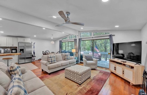 Locust Lake Village Cabina | Lake Chalet near the Beech