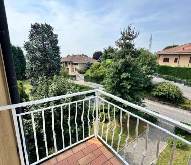 Barzano Apartamento | Lake Como & Alps ski Stay for Family or Business near Lecco, Monza, Milan