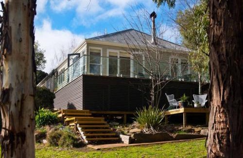 Daylesford Casa | Lake Como Villa - Lake Daylesford on your doorstep