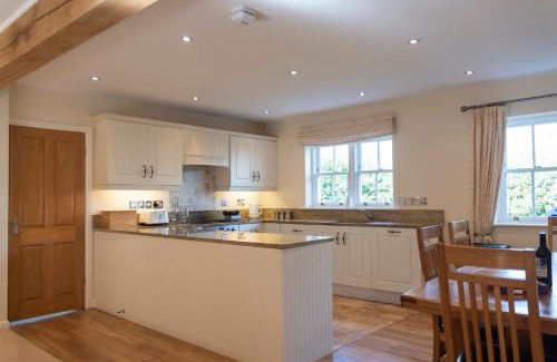 Belford Casa | Lake Cottage , Middleton Hall Estate