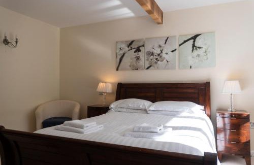 Belford Casa | Lake Cottage , Middleton Hall Estate