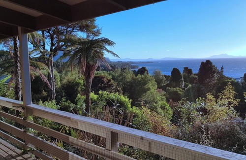 Pukawa Casa | Lake Cottage, Your Relaxing Lake Escape