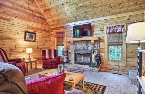 Sevierville Casa | Lake Douglas Cabin with Community Boat Launch!