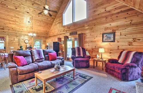 Sevierville Casa | Lake Douglas Cabin with Community Boat Launch!