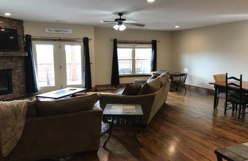 Andersonville Casa | Lake Dreams