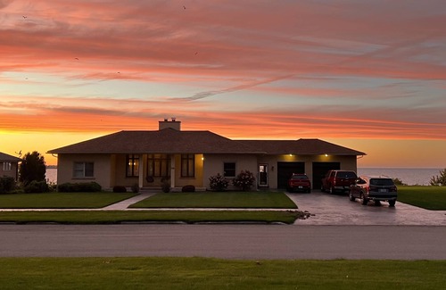 Erie Casa | Lake Erie Escape - Erie, PA