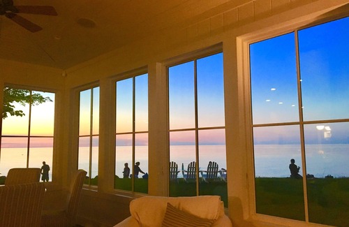 North East Cabaña | Lake Erie Lakefront Cottage construido a medida