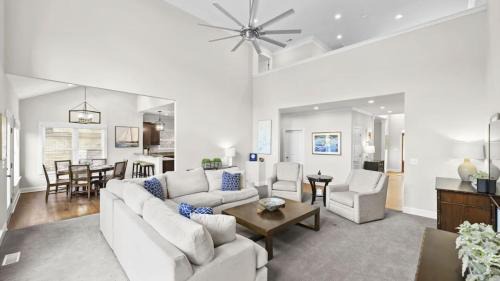 Mooresville Casa | Lake Escape by AvantStay Lakefront Private Dock