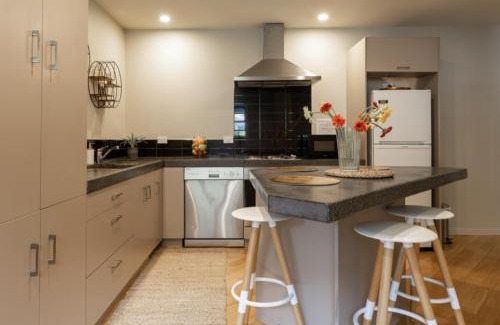 Sunshine Bay Casa | Lake Escape