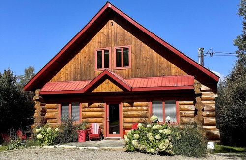 Saint Donat Chalet De Esquí | Lake front Cottage for Rent in St-Donat / Chalet sur lac à louer