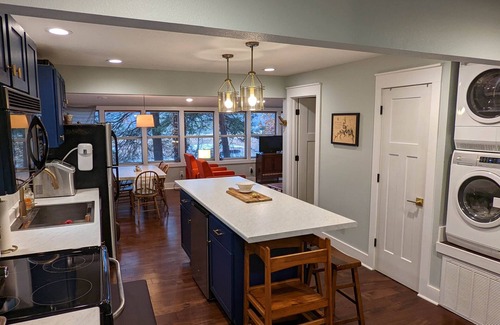 Eagle Rock Casa | Cabina frente al lago con Bunkhouse
