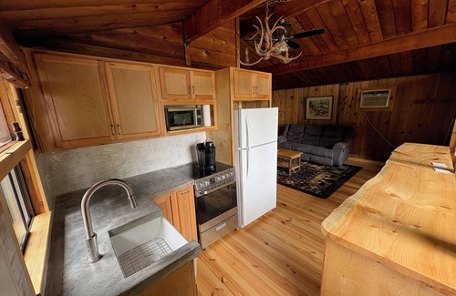 Mayfield Cabina | Linda cabaña de cedro en el gran lago Sacandaga