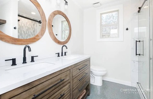 Kathleen Casa | Lake Front Cottage | Family Friendly | Spacious