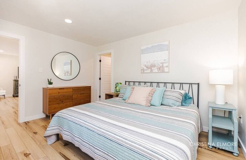 Kathleen Casa | Lake Front Cottage | Family Friendly | Spacious