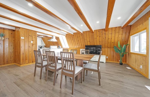 Barrie Casa | Lake front elf house🩷kayaks-fire pit🩷one hour away from Toronto