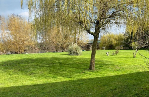 Moitron-sur-Sarthe Casa | Casa frente al lago en.