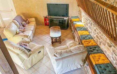 Moitron-sur-Sarthe Casa | Lake Front Home In Moitron-Sur-Sarthe
