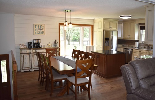 Lake Norman of Catawba Casa | Lake Front Home w/Dock, Kayaks, Private Pool - 4BR/3B Stunning Views, Sleeps 13!