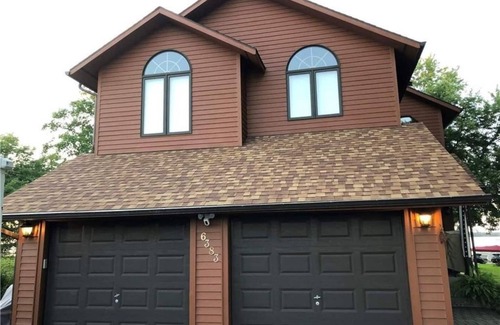 Brewerton Casa | Lake front house with Pool and hot tub and game room