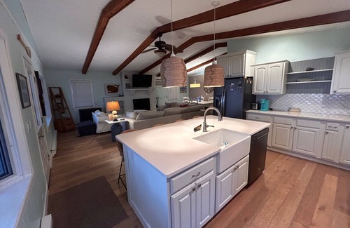 Detroit Lakes Cabina | Lake front Lake Melissa Cabin with huge sand beach!