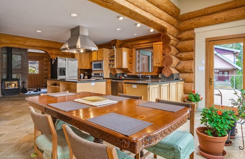 Walkers Chalet De Esquí | Inicio del registro de la entrada del lago en el lago Kootenay, Columbia Británica