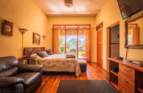 Santa Cruz La Laguna Casa | Lake Front Suite at Los Elementos