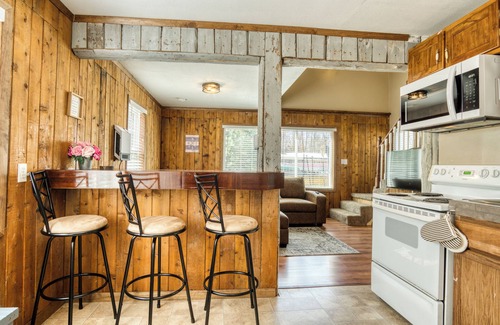 Lake George Cabaña | Lake George Getaway: Cozy cottage w/ kayaks, cornhole, Xbox, volleyball