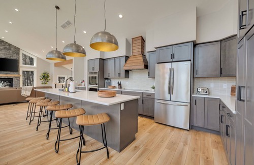 Lake Harmony Estates Casa | Lake Harmony Access - Swim/Beach, Arcade, Firepit, Outdoor Griddle, 8min to Ski