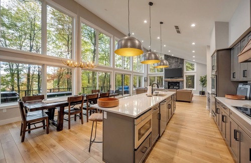 Lake Harmony Estates Casa | Lake Harmony Access - Swim/Beach, Arcade, Firepit, Outdoor Griddle, 8min to Ski