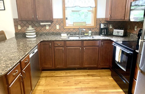 Lake Harmony Estates Chalet De Esquí | 5bed 3bath Chalet w/ hot tub,pool table,ping pong table,fire pit,pet friendly