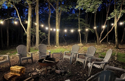 Lake Harmony Estates Chalet De Esquí | 5bed 3bath Chalet w/ hot tub,pool table,ping pong table,fire pit,pet friendly