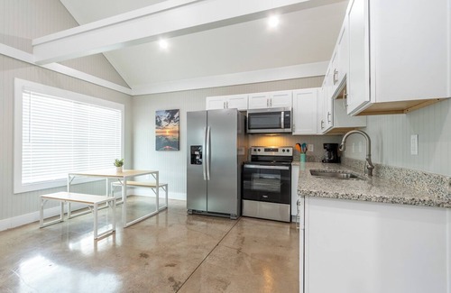 Townville Cabina | Lake Hartwell Cabins-15 Minutes to Clemson-Near Green Pond Landing