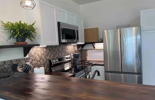 Canyon Lake Casa | Lake Haus Early Spring Rates