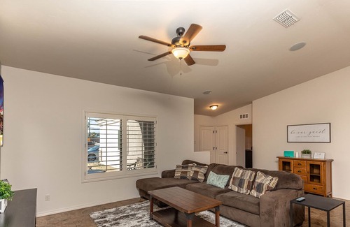 Lake Havasu City Casa | Lake Havasu Getaway 🌅 - Hot Tub💦Clean🧽Spacious