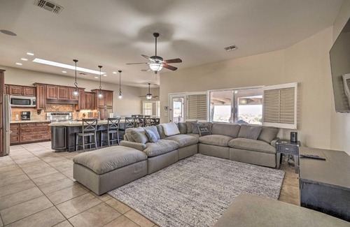 Lake Havasu City Casa | Lake Havasu Home with Private Pool and Hot Tub!