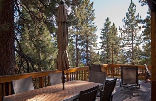 Lake Forest Casa | Lake Haven at Dollar Point - Spacious 4 BR w Lake Views, Sauna, Near Ski Resorts!