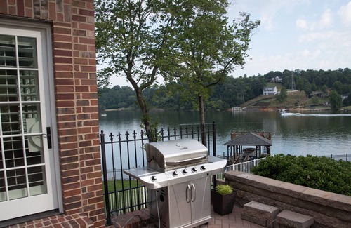 Hickory Casa | Lakefront Retreat, canal principal del lago Hickory, dentro de los límites de la ciudad de Hickory NC