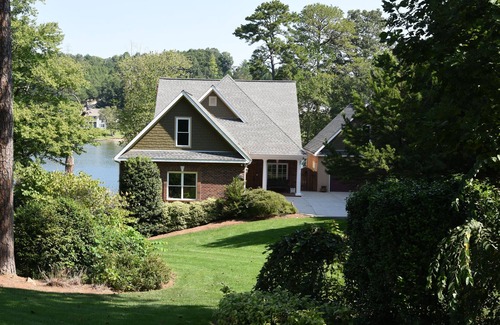 Hickory Casa | Lakefront Retreat, canal principal del lago Hickory, dentro de los límites de la ciudad de Hickory NC