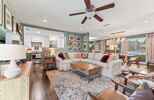 Lake Highlands Casa | Lake Highlands Haven: 3 Bedroom Home & Private Pool