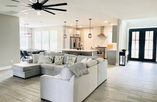 Canyon Lake Casa | Lake Home with new pool and outdoor kitchen