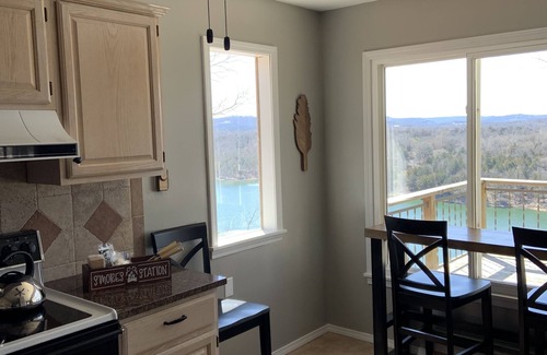 Eagle Rock Casa | Lake home with Panoramic views of the Lake