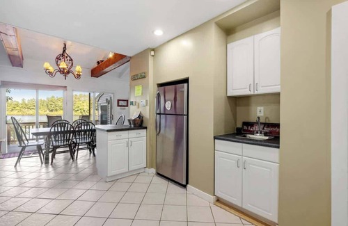 The Bays Casa | Lake Home with Private Beach and Hot Tub