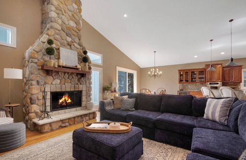 Fontana Casa | Lake House Retreat in Abbey Springs Resort!