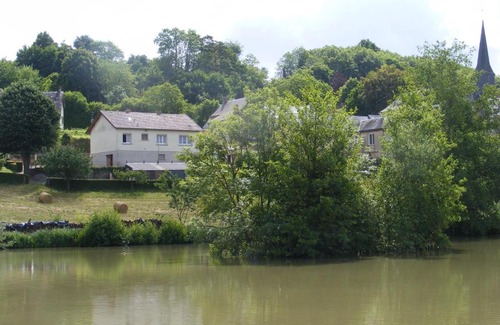 Beaumont-Pied-de-Boeuf Apartamento | Lake House France